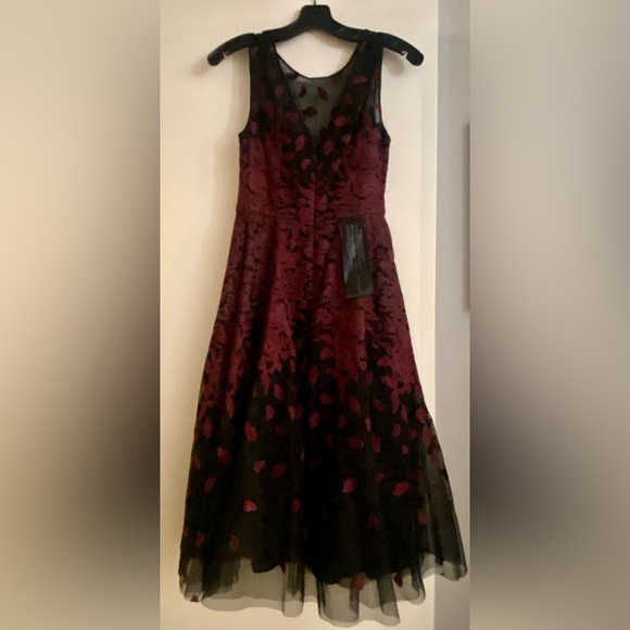 BCBG MAXAZRIA Floral Embroidered Evening Dress 0 Bordeaux Red Black Tulle $398 - Picture 7 of 9